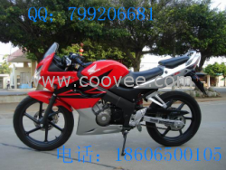 一口价格销售全新本田CBR125R摩托车